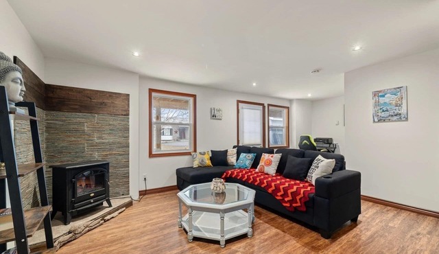 Great spot on Hay Bay with fabulous fishing and Swimming off the dock!