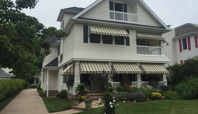 Great spring lake location!