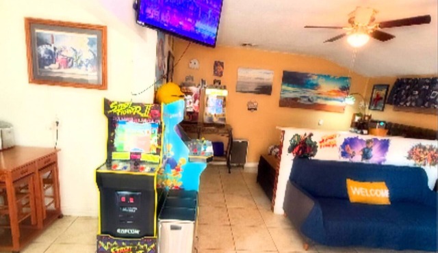 Great stay with games 35 min from Disneyland,universal studios,knotts berry farm