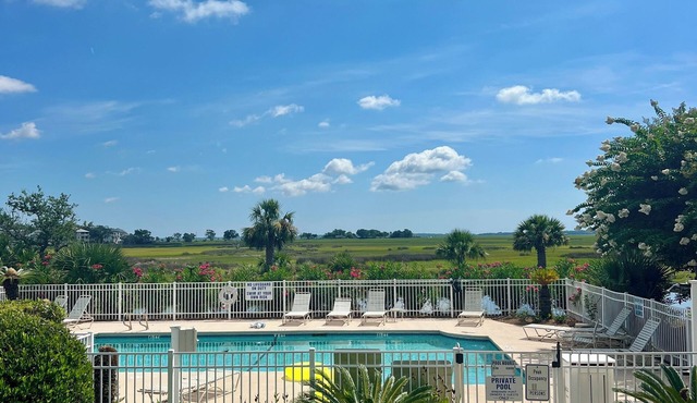 Great summer rates, Location, Views, Convenience.Golf/Pool/Fitness/Biking