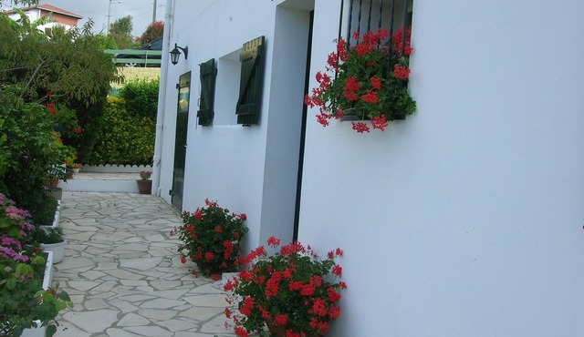 great T3 ground floor in house