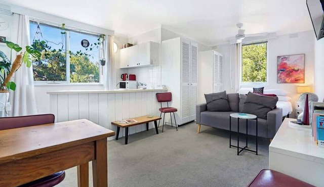 Great Things Come in Small Packages - Fitzroy Apt