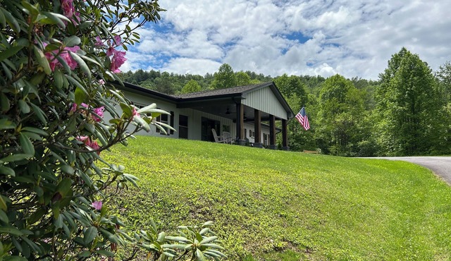 Great vacation home for your next adventure. Located in Andrew’s North Carolina.