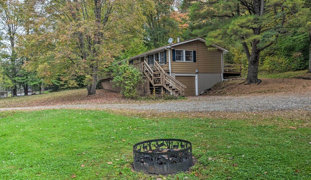 Great Valley Home w/On-Site Pond, 7 Mi to Skiing!