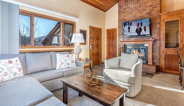 Great Value! 2 Story Condo w/Beautiful Views! Fireplace, Grill, Decks, Pool, and Shuttle! #308