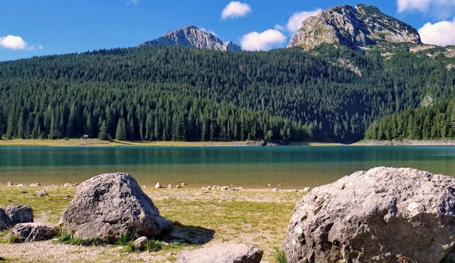 Great value minutes from Waterworld!