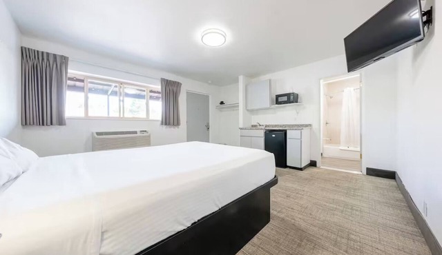 Great-Value Room for Overnight Portland Stopovers