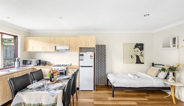 Great value! Stylish 2BR Granny Flat@Heritage Park