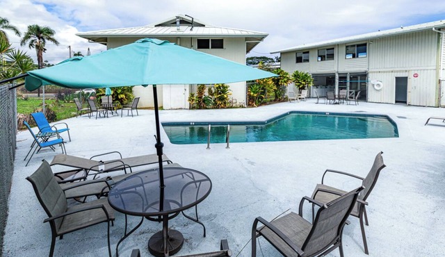 Great value! Two Bedroom Hilo Condo with air conditioned bedrooms