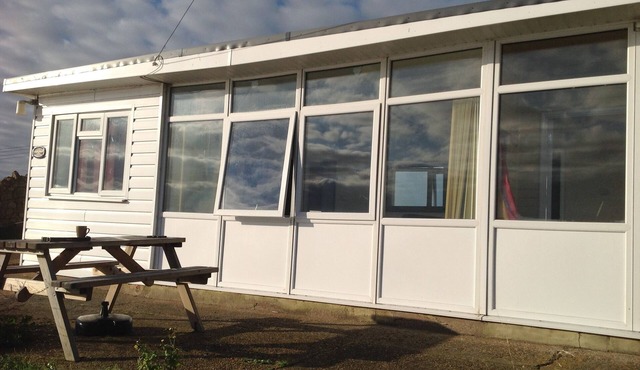 GREAT VALUE VILLA WITH SUPERB SEA VIEW, DOG FRIENDLY, BEACH 10 MINS WALK