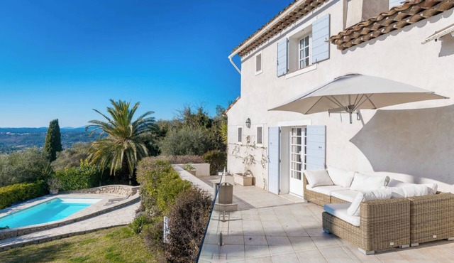 Great views & calm, stunning Provence Mas refurbished