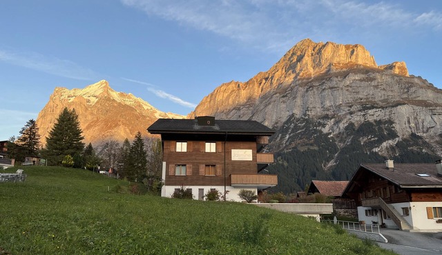 Great Views, Great Location, modern & cozy Apartment (renovated 2022)