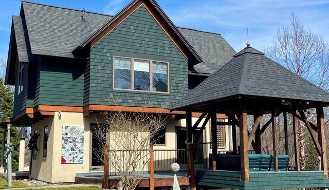 Great winter getaway! Amazing sight seeing ,hiking at Taughannock state park