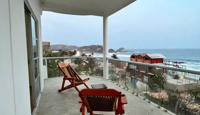 Grecas del mar house.