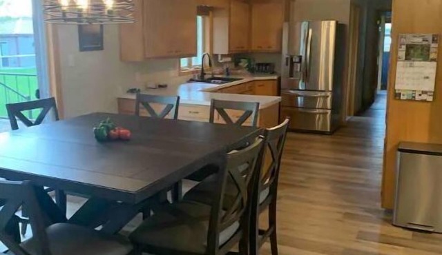 Green Bay Central Location! Great Yard! Big Deck! Bike Trails! Dog Park!Private!