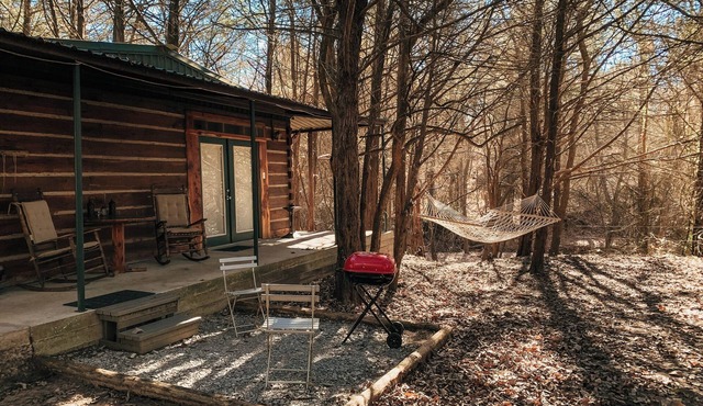 Green Briar Cabin a beautiful private log cabin