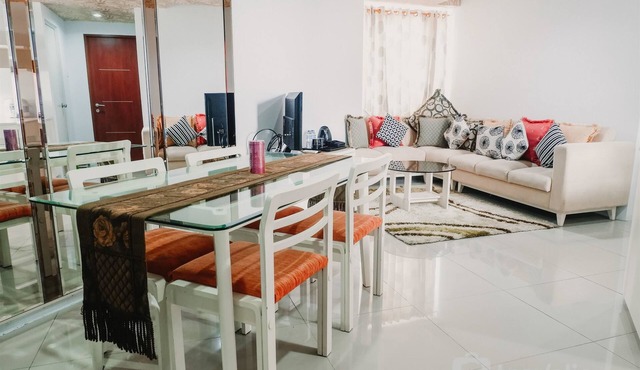 Green Central City Apartment near Shopping Centre