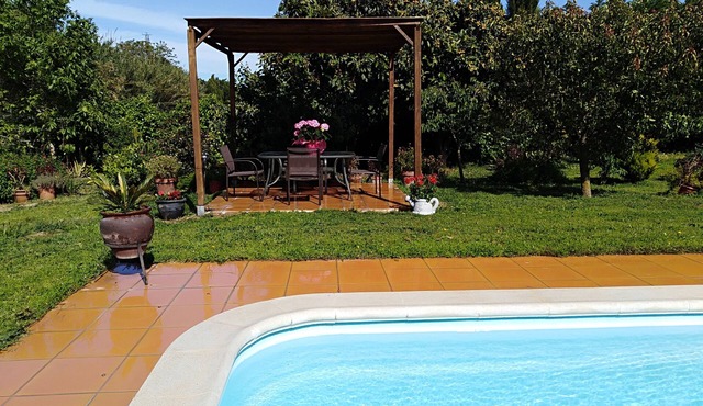 GREEN DESTINATION Rural accommodation with swimming pool 5 km from the beach
