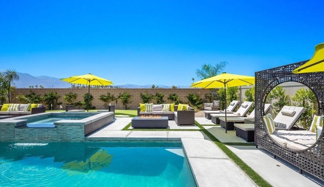 green door · Lux Resort Gem ~ Backyard Pool/Spa ~ Near Festival