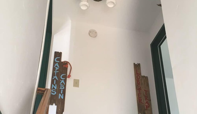 GREEN GABLES Lobster Trap