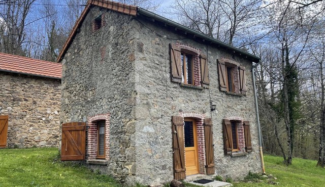 Green haven for couples with parking