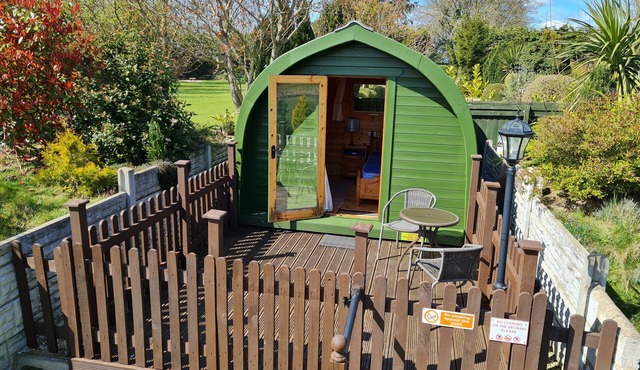 Green Haven Glamping Pod, Wren