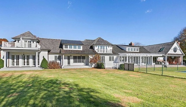 Green Hollow Estate - 9 acres, 14k ft, Tennis Court, Pool, Hot Tun & much more!