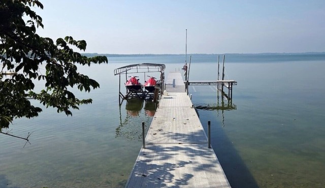 Green Lake Escape is an amazing home on the north shore of Green Lake in Spicer