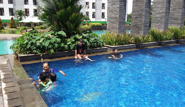 Green Lake View Luxury Apartment by Indah