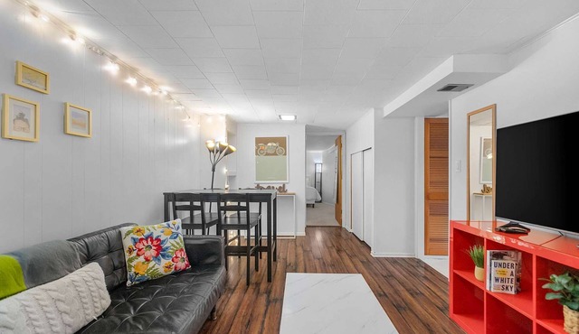 Green Lake Zen Garden Basement