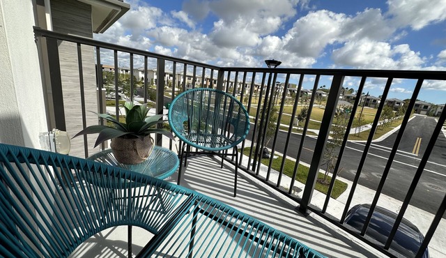 Green Luxurious 5BD Jungle House by FL Keys MIA