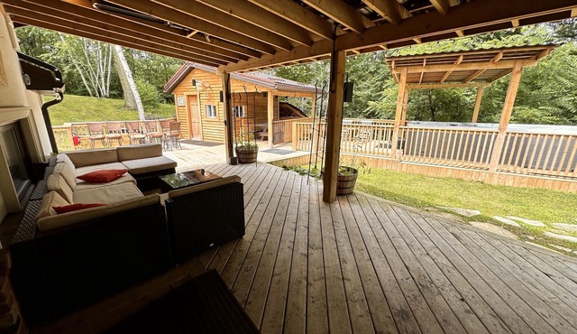 Green Oaks Lodge in King