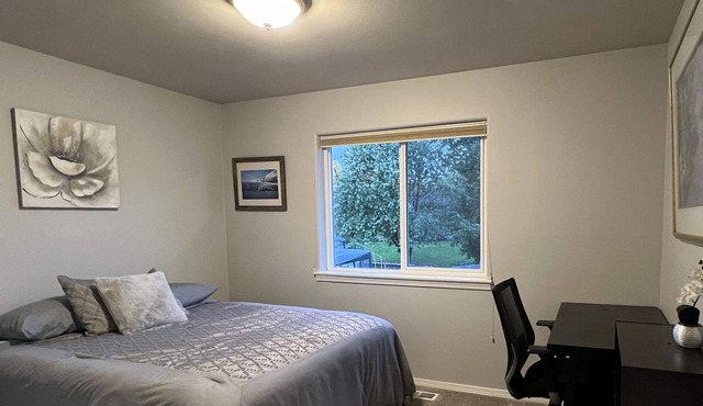 Green Oasis Getaway in Lovely Quiet Neighborhood