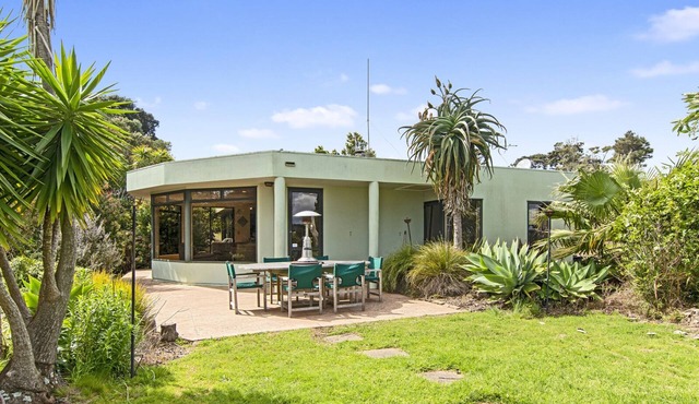 Green Oasis - Mangawhai Heads Holiday Home
