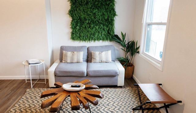 Green Oasis - Studio Apartment in Downtown Lexington