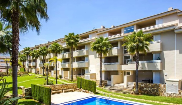 Green Paradise by Interhome