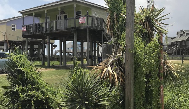 Green Sea Star steps away to beach- Apr 10-13 wknd sale @ 150 nt + 10 %OFF