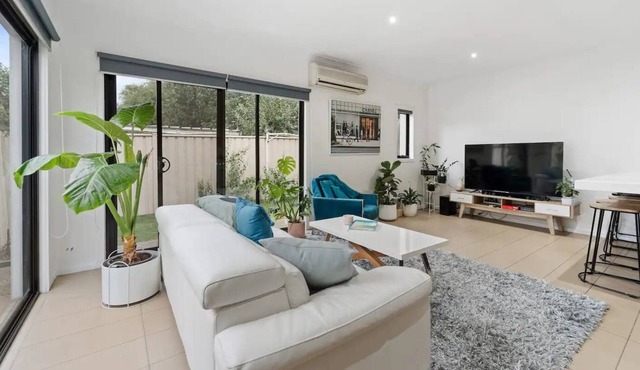 Green Serenity Modern/homely self check-In&Parking