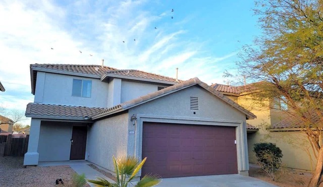 Green Valley Los Arroyos Home · Modern & Comfortable Residence 4BR/2BA