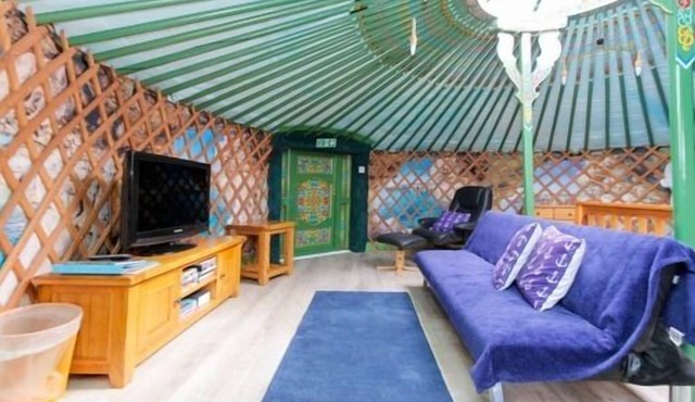Green Yurt with Hot Tub - Sleeps 3, Parking & WiFi