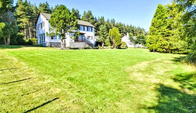 Greenaway by Interhome