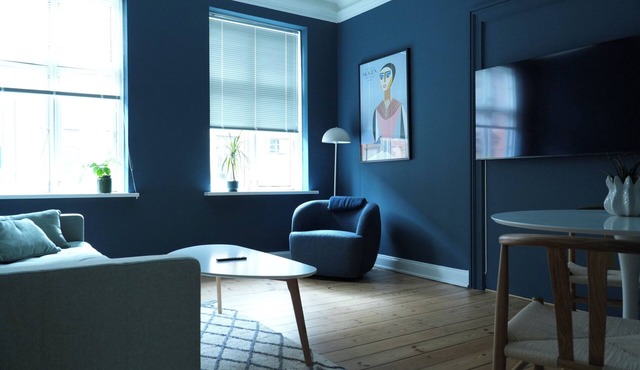 Greenbrook Blue Lounge