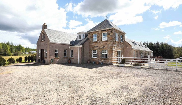 Greenknowes Entire Private Estate