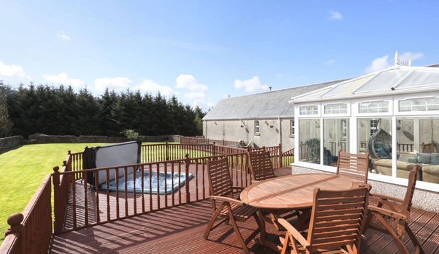 Greenknowes Estate Farmhouse and Lodge