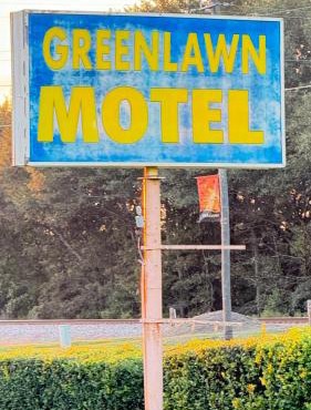 GreenLawn Motel