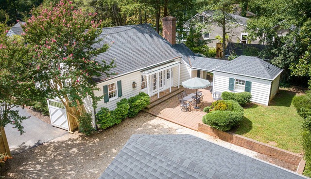 GreenLeaf | Close to UVA and Downtown, Sleeps 7 with Yard!
