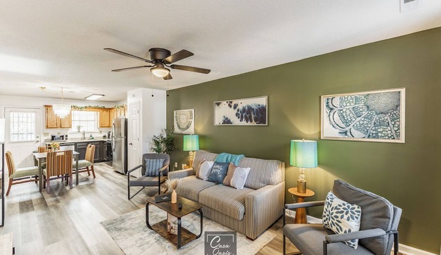 Greenleaf Comfort Retreat – 4 Beds in Decatur