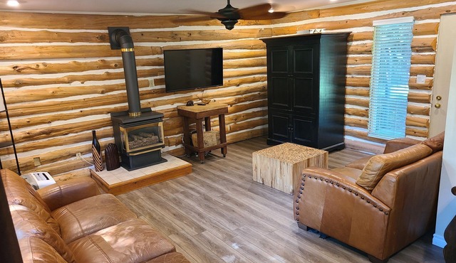 Greenlodge Cottage - Grand Bend, Ontario, Canada