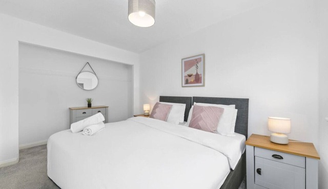 Greenside Getaway Newarthill