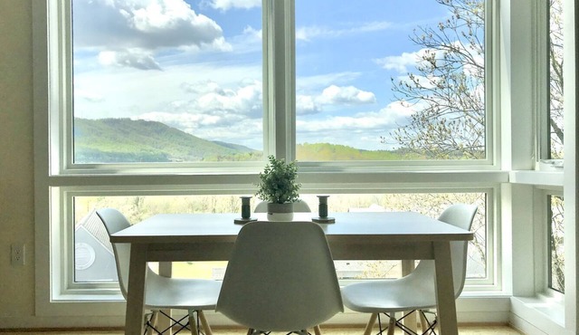 Greensview Apt | 2 Bedroom, 2 Bath - Beautiful views!